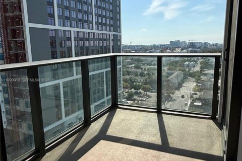 Condominio en alquiler en Miami, Florida, 2 dormitorios, 98.01 m2 № 2055325 - foto 19