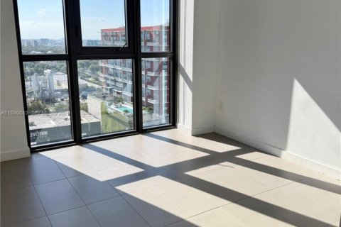 Condominio en alquiler en Miami, Florida, 2 dormitorios, 98.01 m2 № 2055325 - foto 20