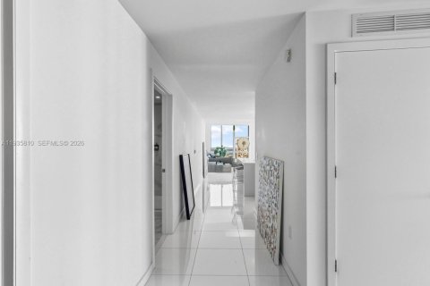 Copropriété à vendre à Miami, Floride: 3 chambres, 204.76 m2 № 1995120 - photo 19