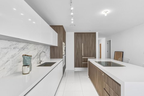 Copropriété à vendre à Miami, Floride: 3 chambres, 204.76 m2 № 1995120 - photo 13