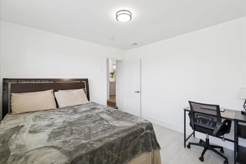 House in Cutler Bay, Florida 4 bedrooms, 149.76 sq.m. № 1954457 - photo 26