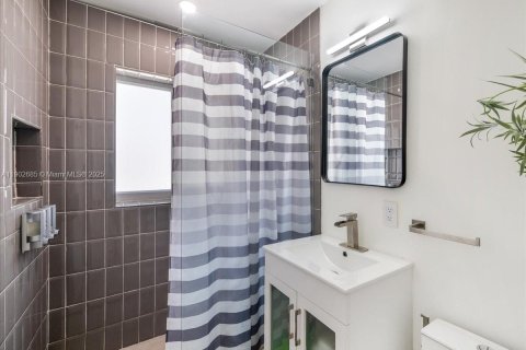 House in Cutler Bay, Florida 4 bedrooms, 149.76 sq.m. № 1954457 - photo 24