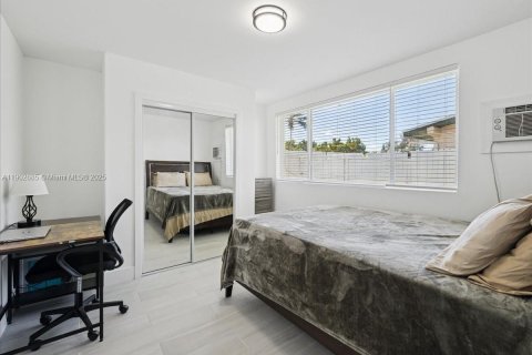 House in Cutler Bay, Florida 4 bedrooms, 149.76 sq.m. № 1954457 - photo 25