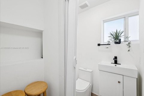 House in Cutler Bay, Florida 4 bedrooms, 149.76 sq.m. № 1954457 - photo 28