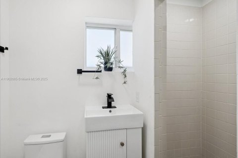 House in Cutler Bay, Florida 4 bedrooms, 149.76 sq.m. № 1954457 - photo 29