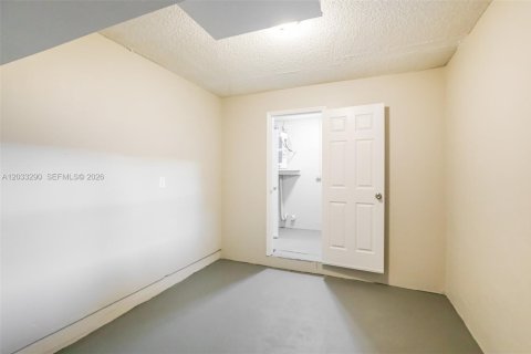 Villa ou maison à louer à North Lauderdale, Floride: 2 chambres, 78.97 m2 № 2168592 - photo 14