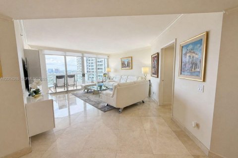 Condo in Aventura, Florida, 3 bedrooms № 2076381 - photo 7