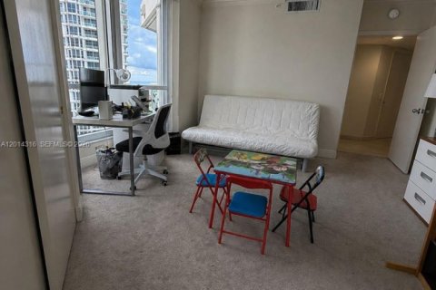 Condo in Aventura, Florida, 3 bedrooms № 2076381 - photo 20