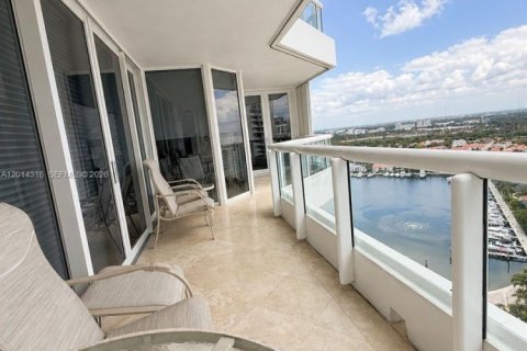 Condo in Aventura, Florida, 3 bedrooms № 2076381 - photo 25