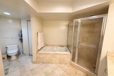 Condo in Aventura, Florida, 3 bedrooms № 2076381 - photo 14