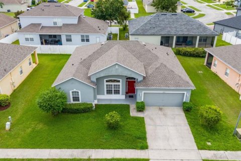 Villa ou maison à louer à Kissimmee, Floride: 3 chambres, 168.43 m2 № 2229741 - photo 12