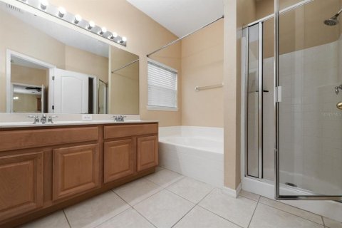 Villa ou maison à louer à Kissimmee, Floride: 3 chambres, 168.43 m2 № 2229741 - photo 6