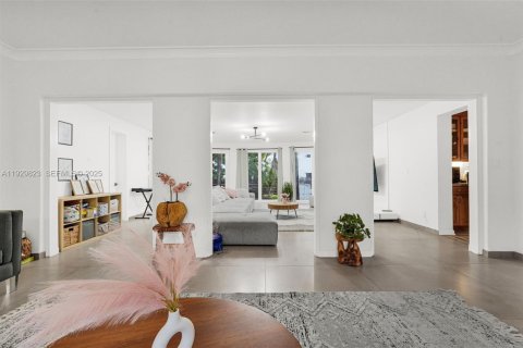 Купить виллу или дом в Холливуд, Флорида 4 спальни, 234.95м2, № 2034265 - фото 19