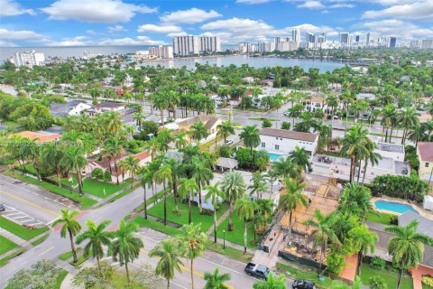 Купить виллу или дом в Холливуд, Флорида 4 спальни, 234.95м2, № 2034265 - фото 9