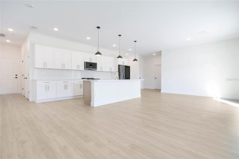 Casa en venta en Ocala, Florida, 4 dormitorios, 165.74 m2 № 2211997 - foto 3