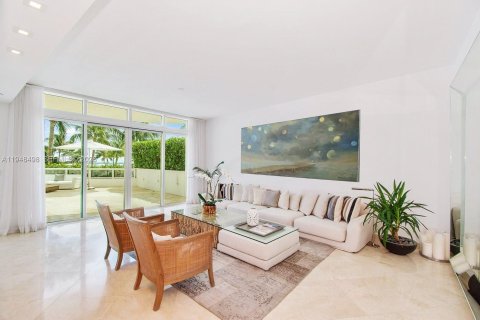Touwnhouse à louer à Miami Beach, Floride: 4 chambres, 229.47 m2 № 2010872 - photo 2
