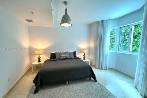 Touwnhouse à louer à Miami Beach, Floride: 4 chambres, 229.47 m2 № 2010872 - photo 13