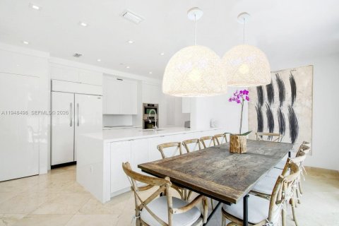 Touwnhouse à louer à Miami Beach, Floride: 4 chambres, 229.47 m2 № 2010872 - photo 4