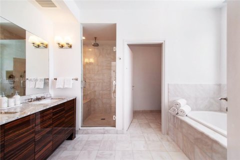 Touwnhouse à louer à Miami Beach, Floride: 4 chambres, 229.47 m2 № 2010872 - photo 12