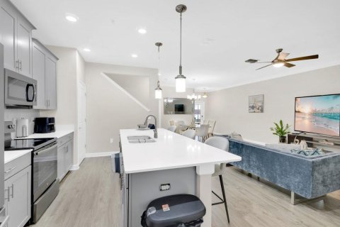 Touwnhouse à vendre à Orlando, Floride: 4 chambres, 184.04 m2 № 2099330 - photo 9