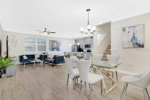 Touwnhouse à vendre à Orlando, Floride: 4 chambres, 184.04 m2 № 2099330 - photo 4