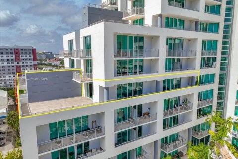 Condominio en venta en Miami, Florida, 2 dormitorios, 126.35 m2 № 1977115 - foto 10