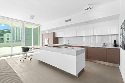 Condominio en venta en Miami, Florida, 2 dormitorios, 126.35 m2 № 1977115 - foto 16