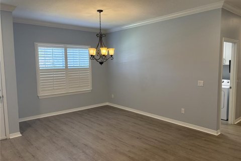 House in Winter Haven, Florida 4 bedrooms, 256.69 sq.m. № 2227965 - photo 3