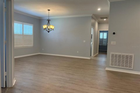 House in Winter Haven, Florida 4 bedrooms, 256.69 sq.m. № 2227965 - photo 8