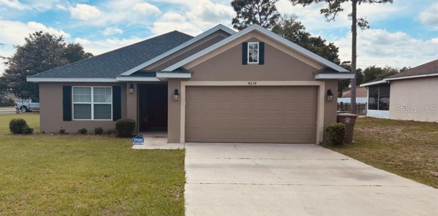 House in Ocala, Florida 3 bedrooms, 182.74 sq.m. № 2222427