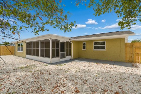 Villa ou maison à vendre à Port Richey, Floride: 2 chambres, 133.78 m2 № 2195761 - photo 9