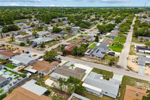 Villa ou maison à vendre à Port Richey, Floride: 2 chambres, 133.78 m2 № 2195761 - photo 11