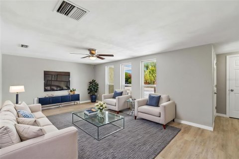 Villa ou maison à vendre à Port Richey, Floride: 2 chambres, 133.78 m2 № 2195761 - photo 3