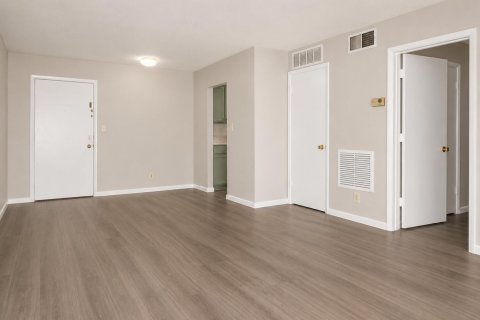 Condo in Oakland Park, Florida, 1 bedroom  № 2251172 - photo 2