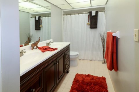 Condo in Oakland Park, Florida, 1 bedroom  № 2251172 - photo 13