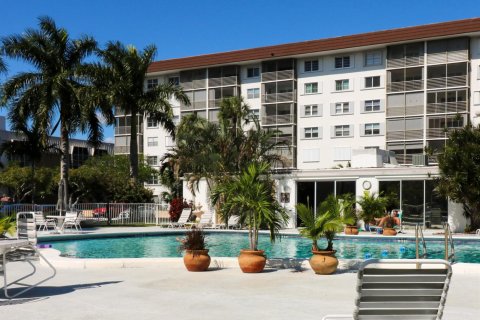 Condo in Oakland Park, Florida, 1 bedroom  № 2251172 - photo 26