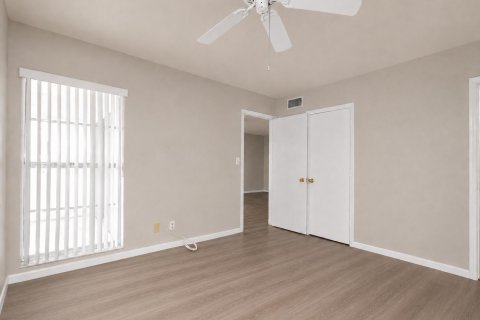 Condo in Oakland Park, Florida, 1 bedroom  № 2251172 - photo 10