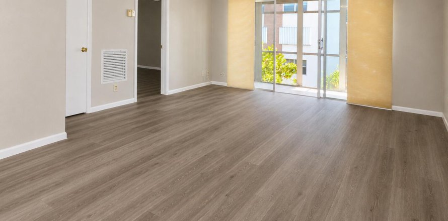 Condo in Oakland Park, Florida, 1 bedroom  № 2251172