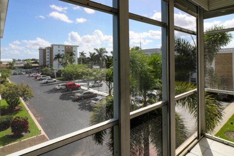 Condo in Oakland Park, Florida, 1 bedroom  № 2251172 - photo 4