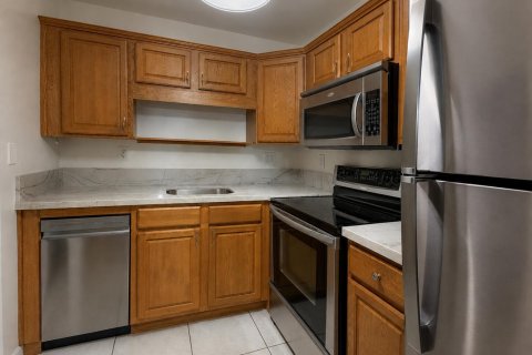 Condo in Oakland Park, Florida, 1 bedroom  № 2251172 - photo 6