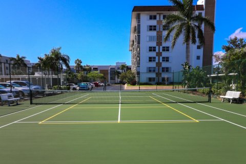 Condo in Oakland Park, Florida, 1 bedroom  № 2251172 - photo 28