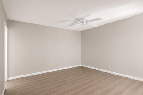 Condo in Oakland Park, Florida, 1 bedroom  № 2251172 - photo 9