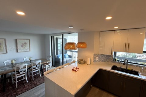 Купить кондоминиум в Майами, Флорида 2 спальни, 135.64м2, № 2033532 - фото 10