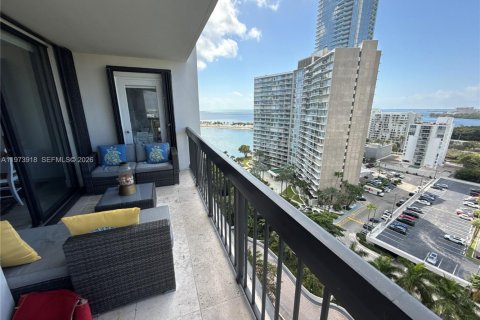 Купить кондоминиум в Майами, Флорида 2 спальни, 135.64м2, № 2033532 - фото 12