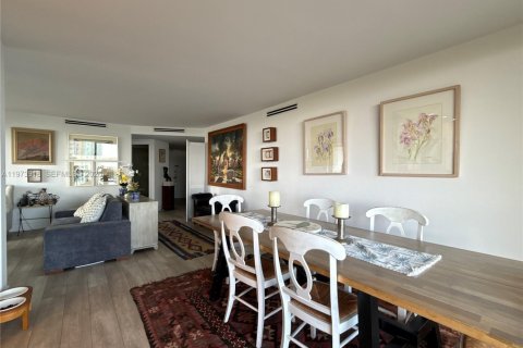 Купить кондоминиум в Майами, Флорида 2 спальни, 135.64м2, № 2033532 - фото 13