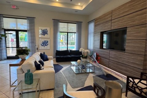 House in Homestead, Florida 3 bedrooms, 123.19 sq.m. № 1931759 - photo 22