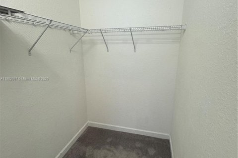 House in Homestead, Florida 3 bedrooms, 123.19 sq.m. № 1931759 - photo 14