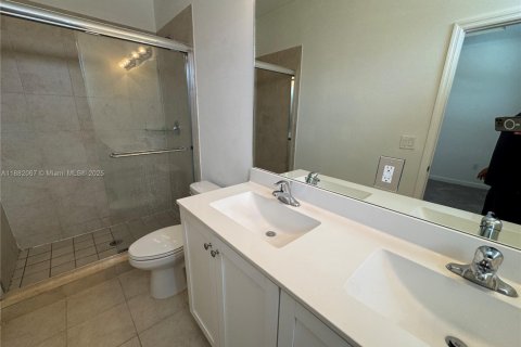 House in Homestead, Florida 3 bedrooms, 123.19 sq.m. № 1931759 - photo 13