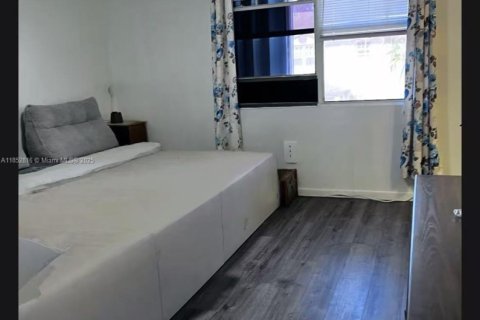 Townhouse in Miami Gardens, Florida 3 bedrooms, 138.52 sq.m. № 1880291 - photo 19