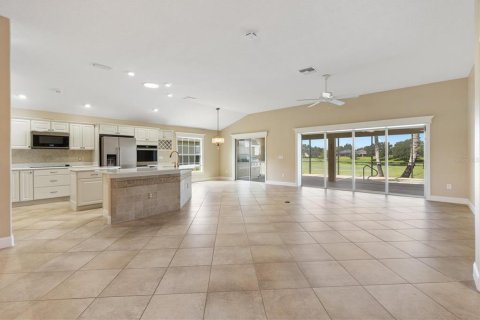 House in The Villages, Florida 3 bedrooms, 203.55 sq.m. № 1902675 - photo 8